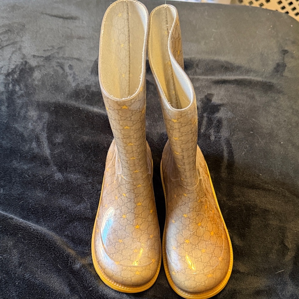 Gucci rain boots Gray and Gold
